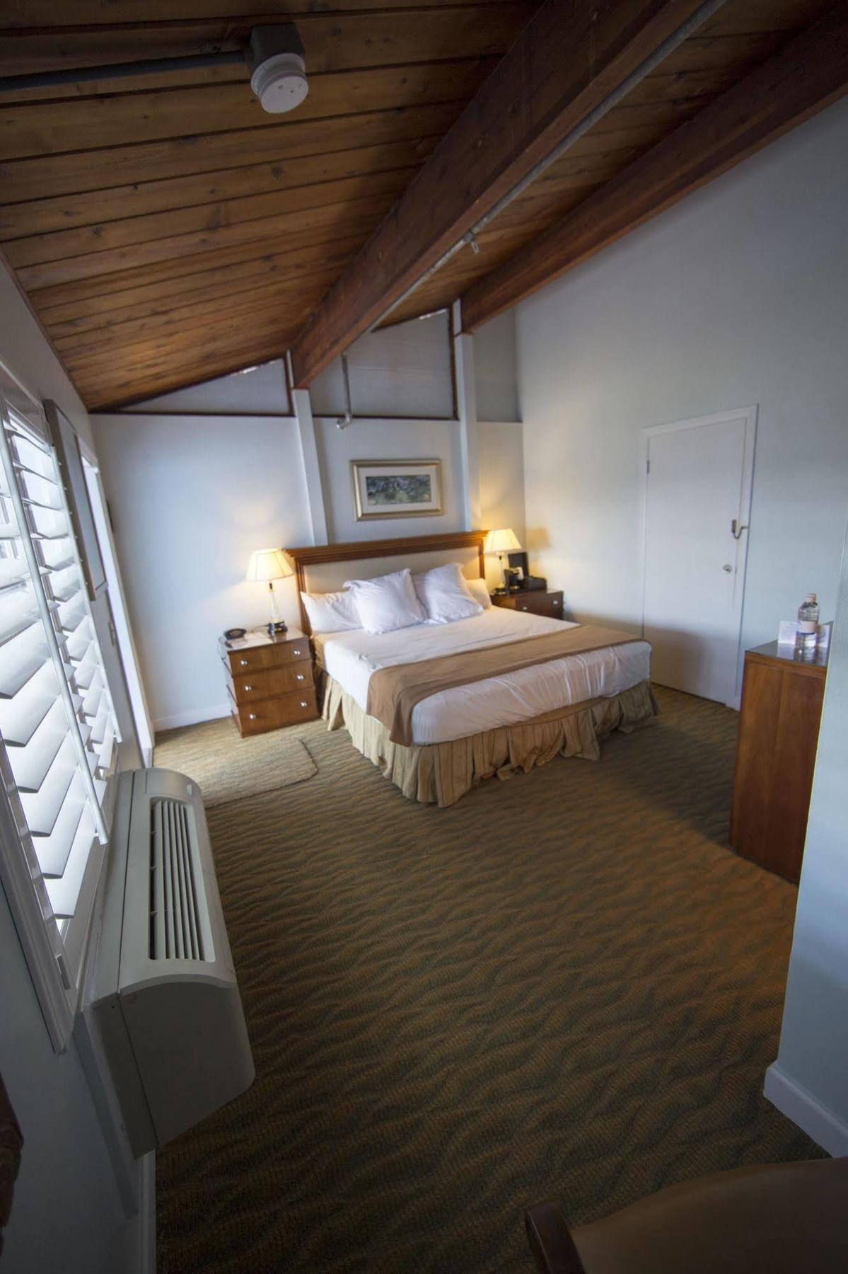 Rhumcay Beach Resort And Grille Fort Pierce Exterior foto